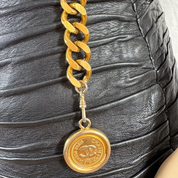 CHANEL 94 A Gold Plated Vintage Chain Link Charm CC Logo Women's Belt - Picture 15 of 15